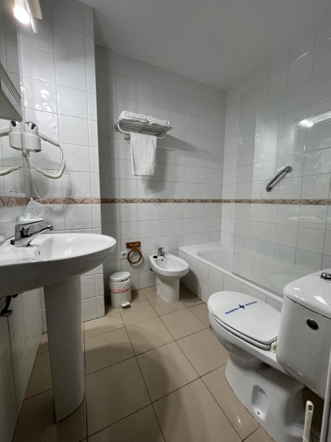 Hotel Chamizo El Arahal Екстериор снимка