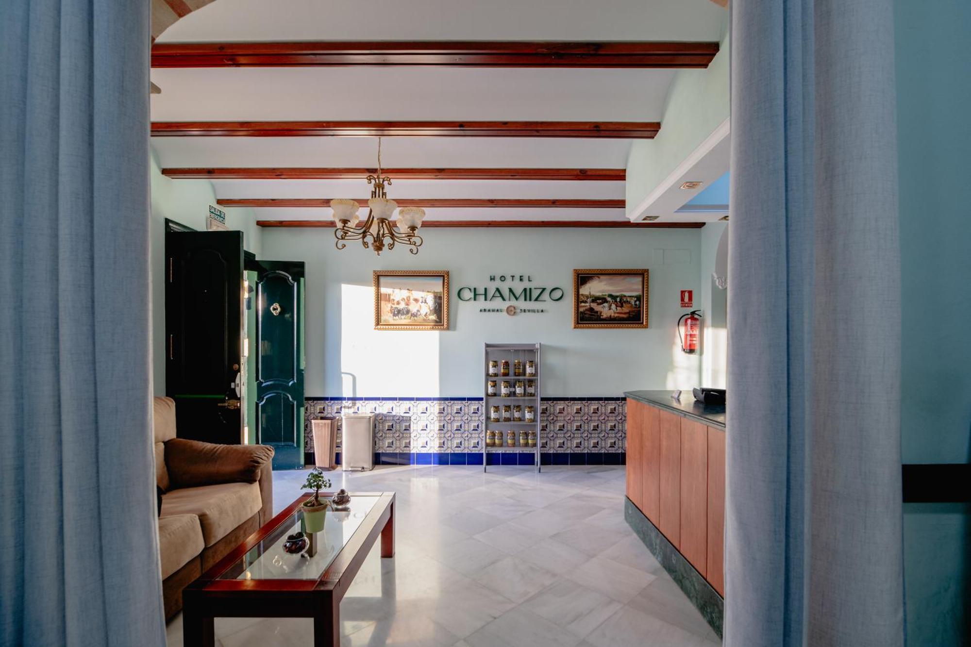 Hotel Chamizo El Arahal Екстериор снимка