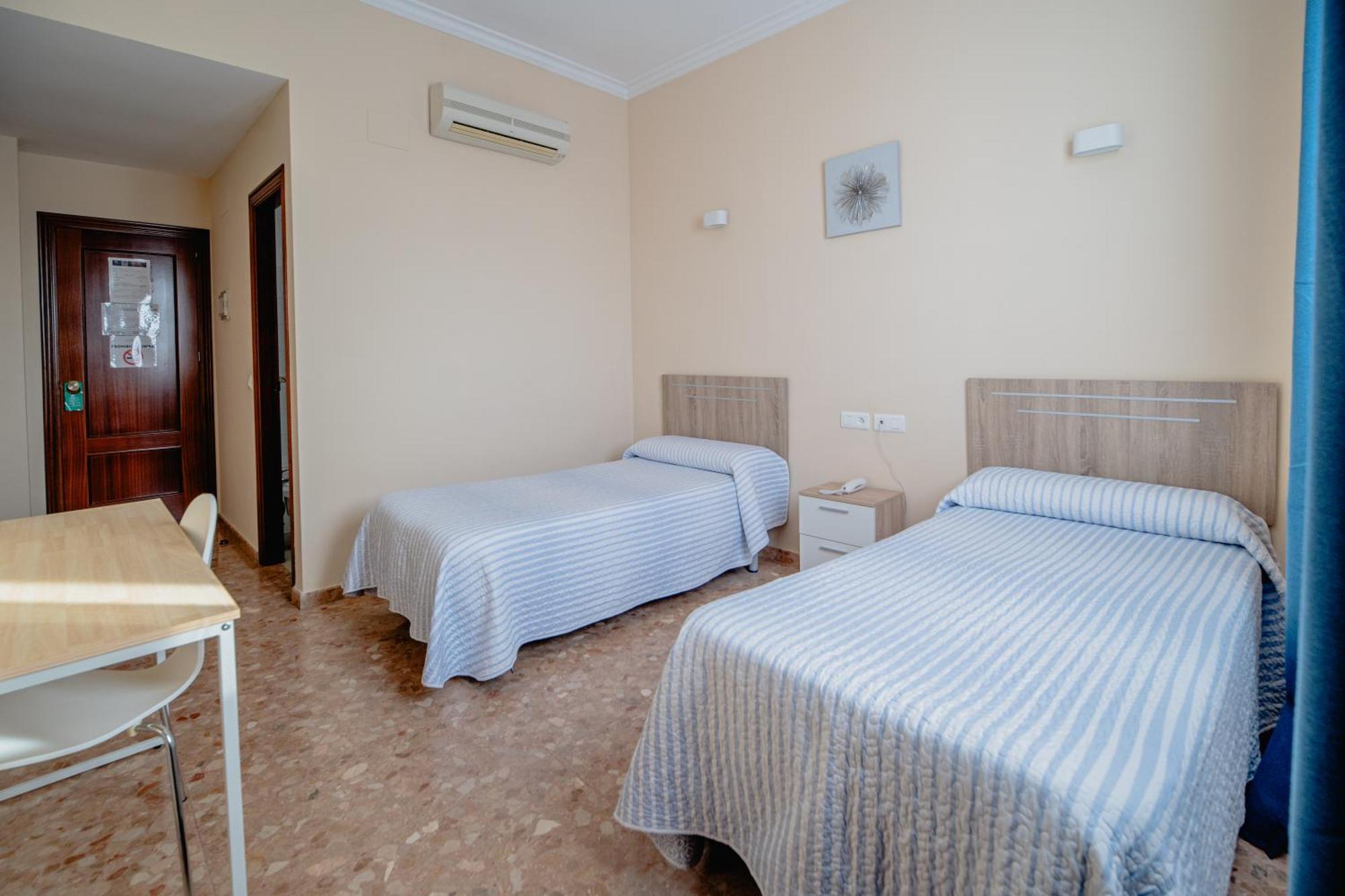 Hotel Chamizo El Arahal Екстериор снимка