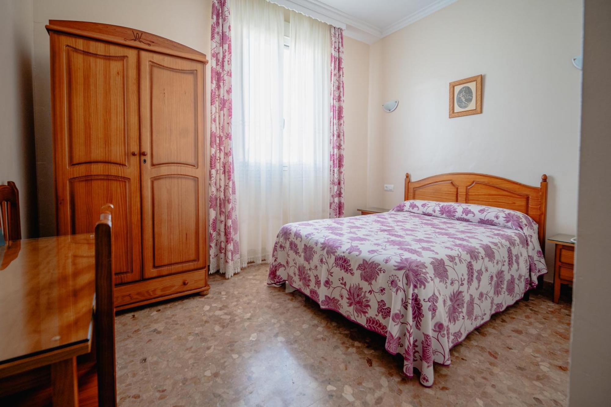 Hotel Chamizo El Arahal Екстериор снимка