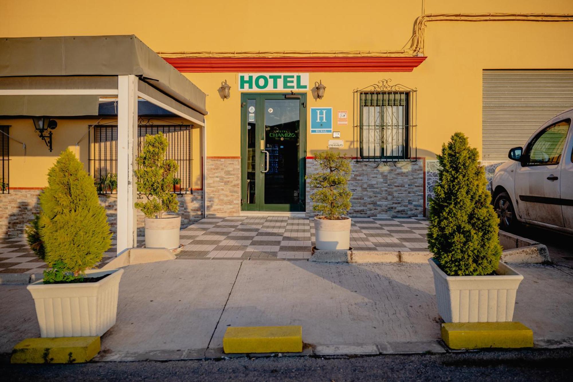 Hotel Chamizo El Arahal Екстериор снимка