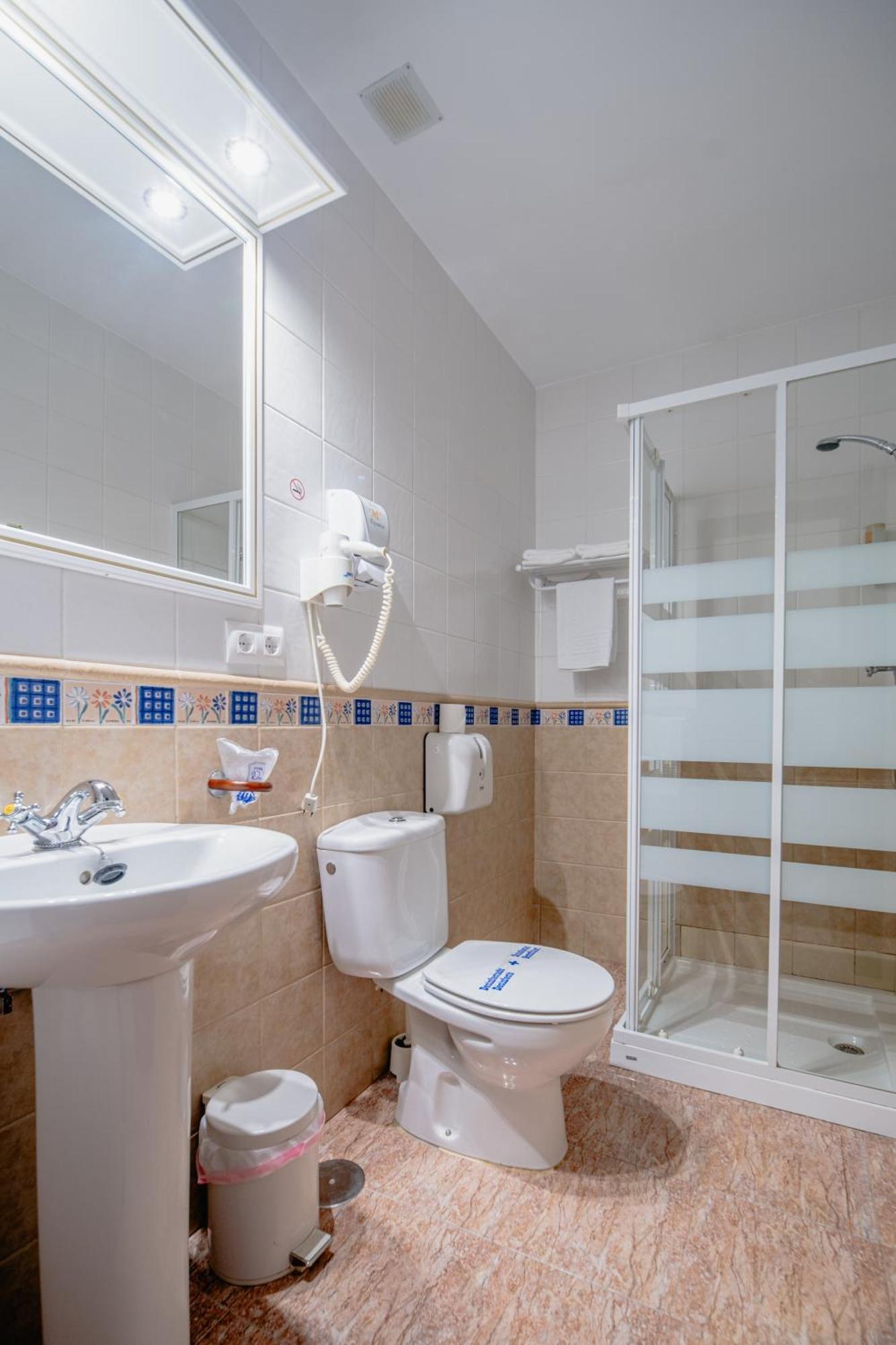 Hotel Chamizo El Arahal Екстериор снимка