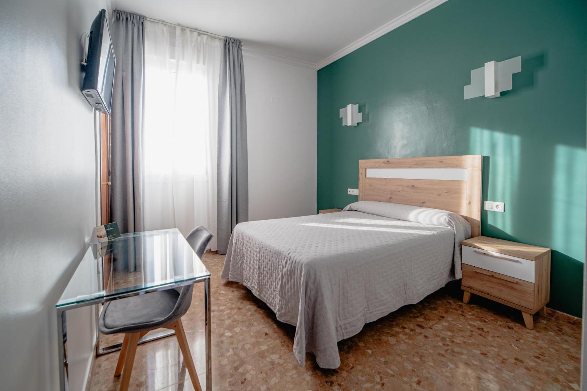 Hotel Chamizo El Arahal Екстериор снимка
