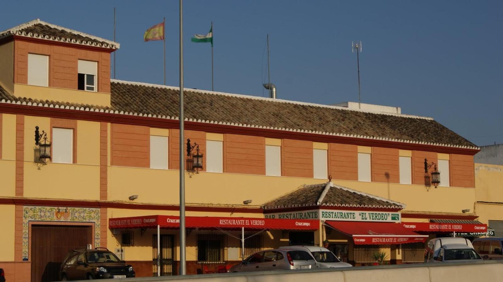 Hotel Chamizo El Arahal Екстериор снимка